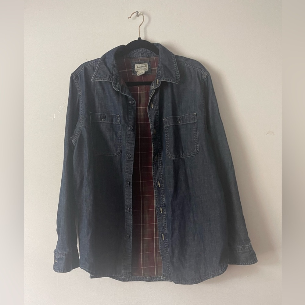 L. L. Bean men’s shocker size small.